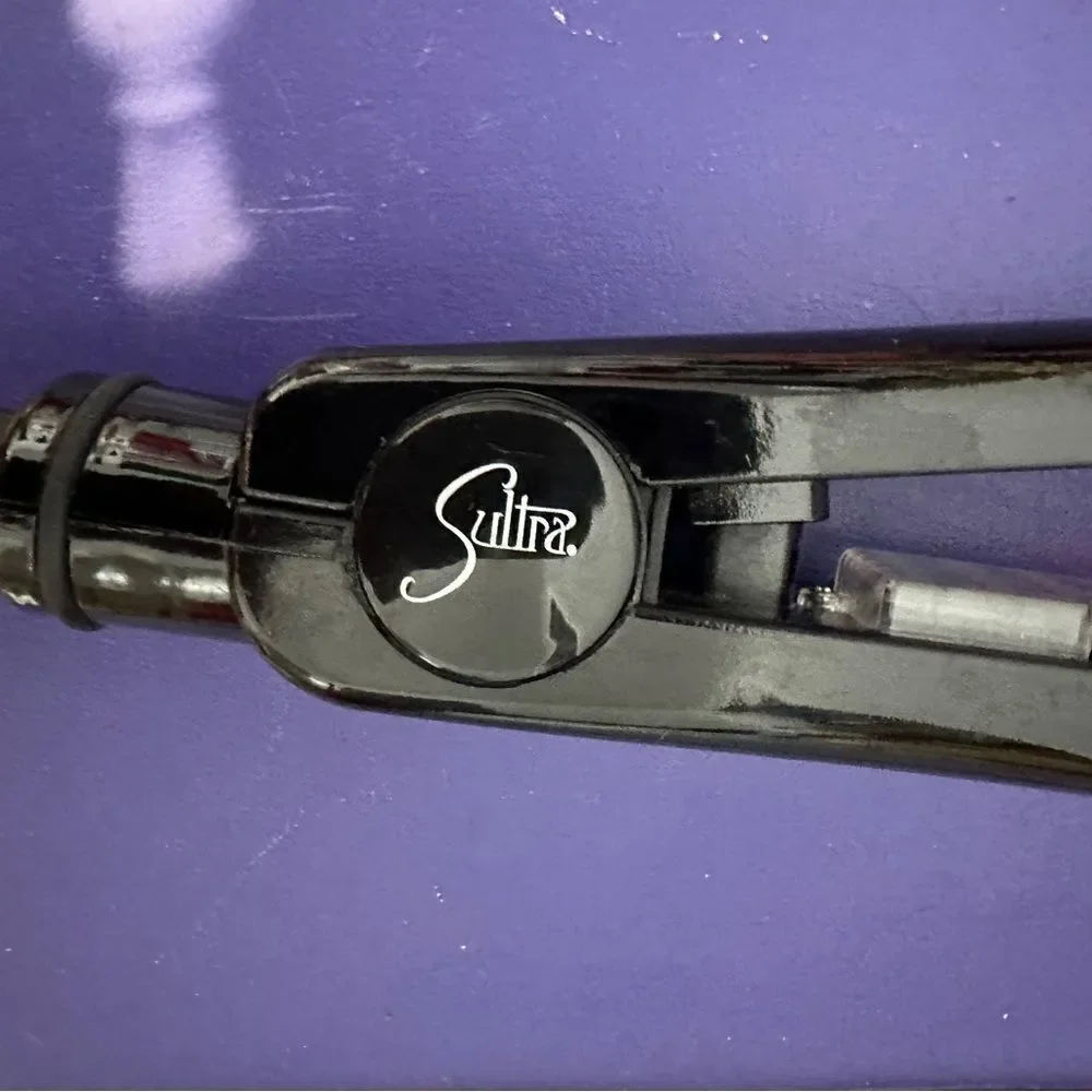 Sultra 1 inch black flat iron